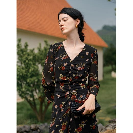 HeyDress前抽褶修身碎花连衣裙 商品图3