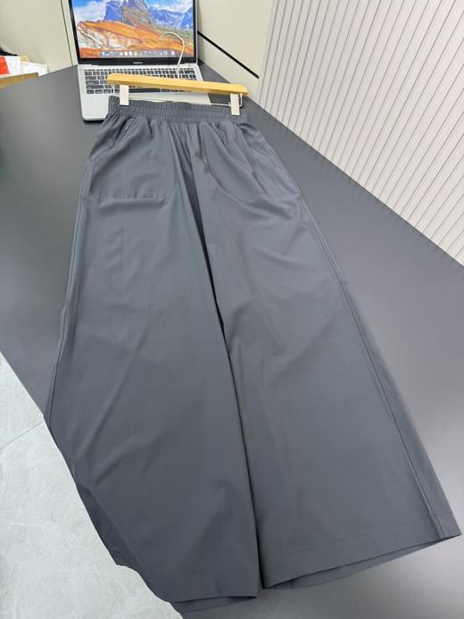 点此购买 lulu露露Swift Wide-Leg女士超薄速干高腰阔腿中长裤 bk 328460 商品图3