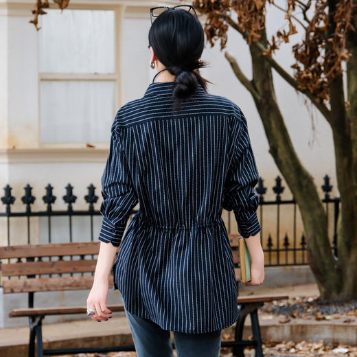 谜底条纹衬衫长袖女2025秋新款设计感通勤百搭宽松衬衣257MC7825 商品图2