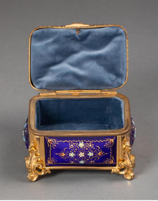 独角鹿西洋古董法国出品铜鎏金精雕修饰卷叶花卉主题布雷松蓝色珐琅彩绘描金珍宝盒 商品图5