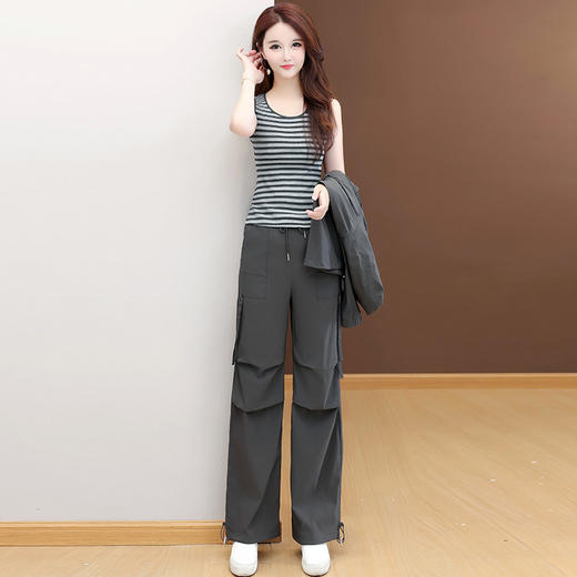 QYM 58C258503-Y时尚三件套条纹背心+连帽短款外套+高腰直筒长裤休闲装 商品图2