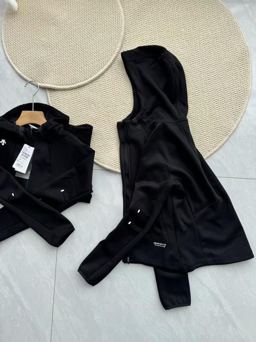 点此购买 迪桑特秋季360系列女款连帽针织开衫外套 LL 328503 商品图10