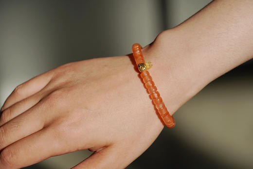 金色Labubu｜南红直切 商品图3