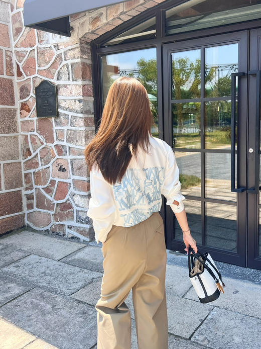 2508502    M字母印花真丝衬衫 商品图8