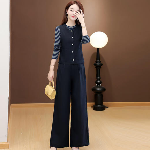 QYM 25XY501-Y三件套条纹打底衫+马甲+长款直筒裤套装 商品图1