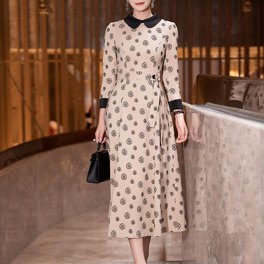 S436LLL755H10端庄大气连衣裙女2025秋季新款气质小香风娃娃领显瘦中长款大摆裙 商品图1