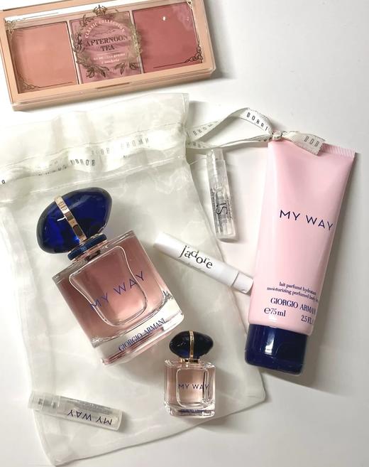 阿M尼粉色无界身体乳 商品图5