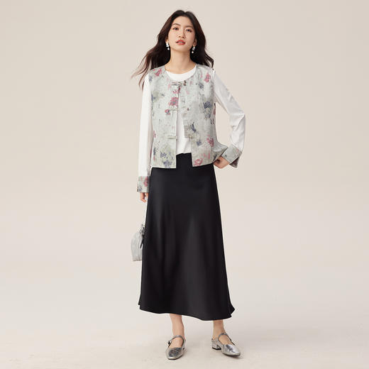 【08/27新品】熙世界国风套装女2025新款秋装新中式长袖T恤盘扣提花马甲两件套 商品图1