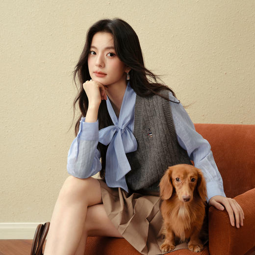 【严选】诗凡黎全羊毛绞花针织马甲背心2025秋新款软糯百搭无袖刺绣上衣女7G8132021 商品图4