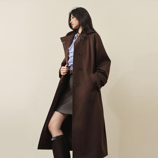 【严选】诗凡黎英伦风棕色立领系带风衣2025秋新款长款酷飒宽松通勤外套女7G7160271-1 商品图2