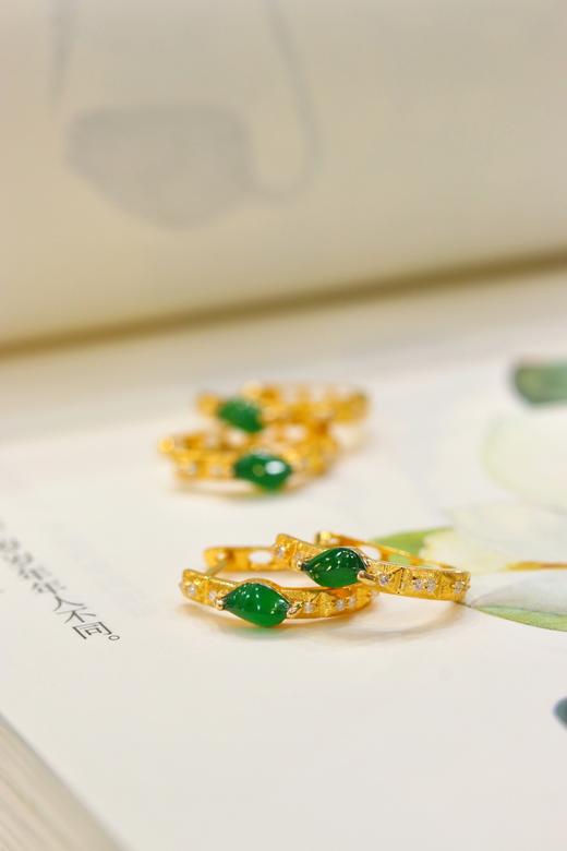 叶子翡翠耳扣 商品图0