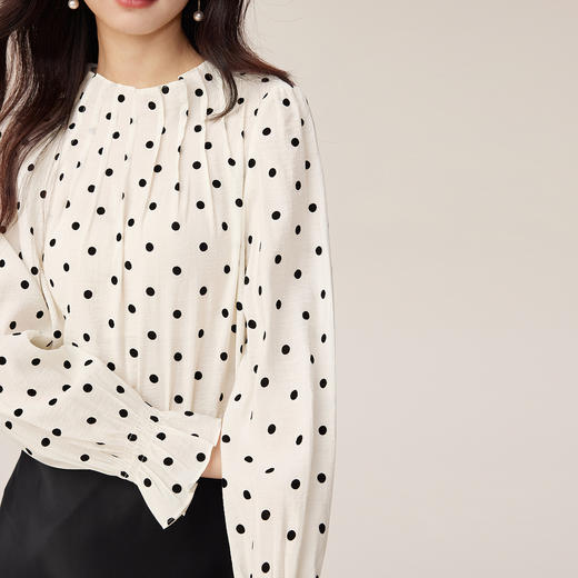 【周四狂欢价】熙世界法式复古波点雪纺衫女2025年新款秋季休闲套头喇叭长袖衬衫 商品图4