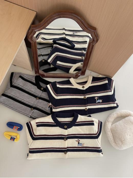 秋天来啦🍂你的衣橱准备好了吗？🌼【早秋上新】岚可可 撞色复古条纹小狗刺绣开衫🌞 ——岚可可 撞色复古条纹小狗🐶刺绣开衫！ 商品图3