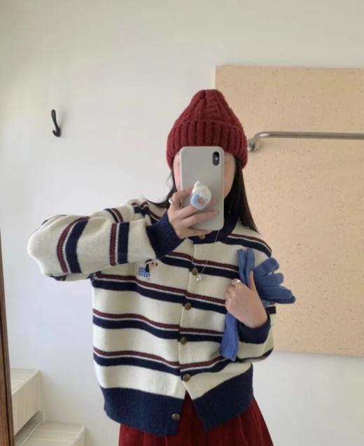 秋天来啦🍂你的衣橱准备好了吗？🌼【早秋上新】岚可可 撞色复古条纹小狗刺绣开衫🌞 ——岚可可 撞色复古条纹小狗🐶刺绣开衫！ 商品图0