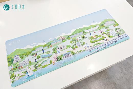 武大珞珈印迹桌垫 商品图0