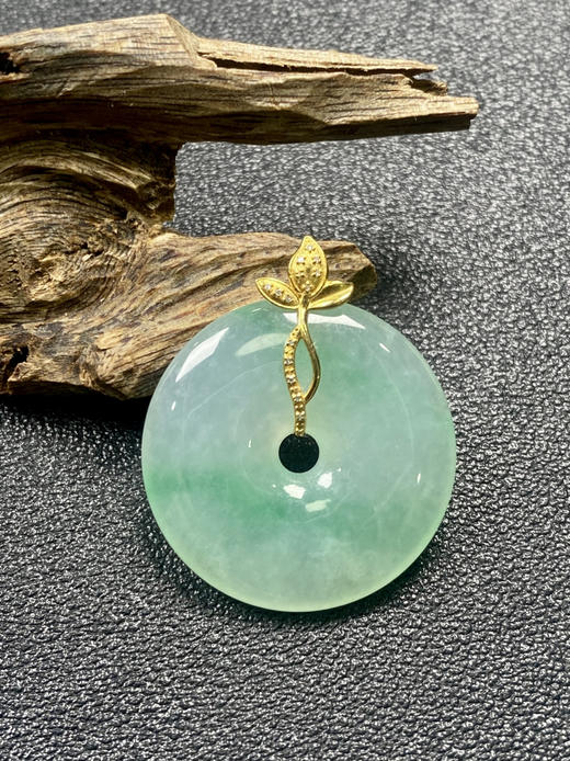 【FC0123】18K镶嵌翡翠冰种飘绿平安扣吊坠  冰润光泽  色泽甜美  福气圆满 商品图3