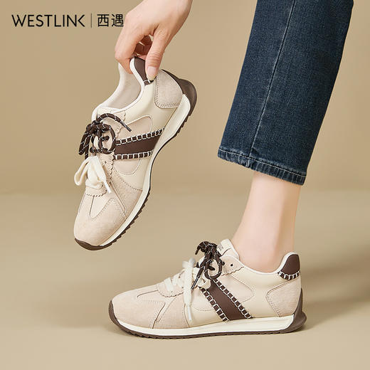 西遇复古轻便德训鞋女新款秋季百搭休闲鞋双鞋带软底运动鞋V1857122 商品图3