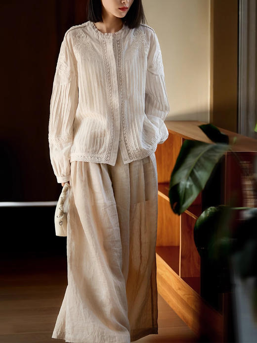 时光小溪法式刺绣衬衫重工木耳领泡泡袖上衣 商品图8