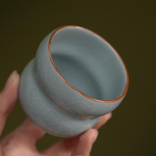 热卖！上新了故宫·汝窑五福杯 ，喝茶=接五帝福运！五种中国古典之美（5杯）红金礼盒装 赠手提礼袋 商品图7