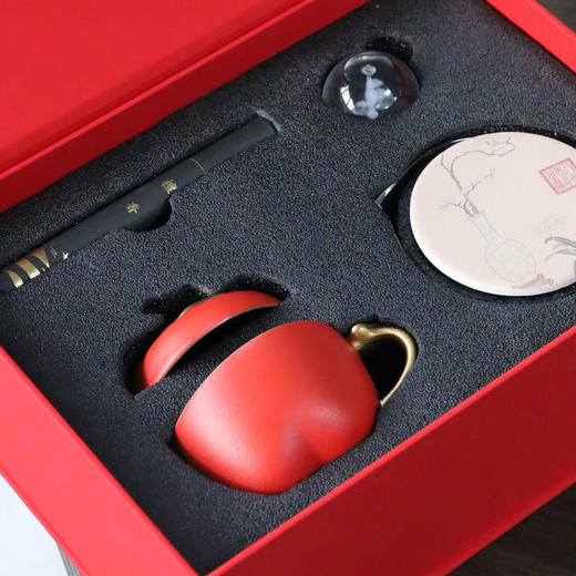 热卖！上新了故宫·百事如意茶香茶具套组礼盒 一套内含茶壶、茶杯、檀香、水晶香坐、杯垫 精选德化陶瓷 典雅华丽 商品图7