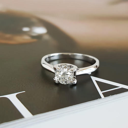 【天然正品】AU750白金经典简约牛头款0.38克拉钻石戒指10号（戒圈可改）女士现售价：3580！190825NJS08 商品图3