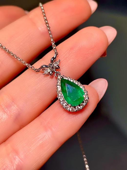 1.36ct刻面祖母绿吊坠 商品图1