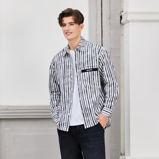 半身缘男装 秋季微阔版型条纹字母全棉长袖衬衫253112P01010032 商品图0