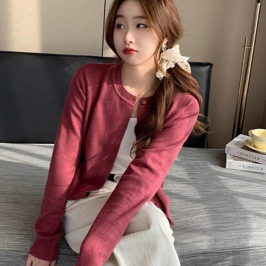 热卖！经典百搭！伊泺杉 针织羊毛开衫 时尚气质 保暖百搭 8色可选 商品图4