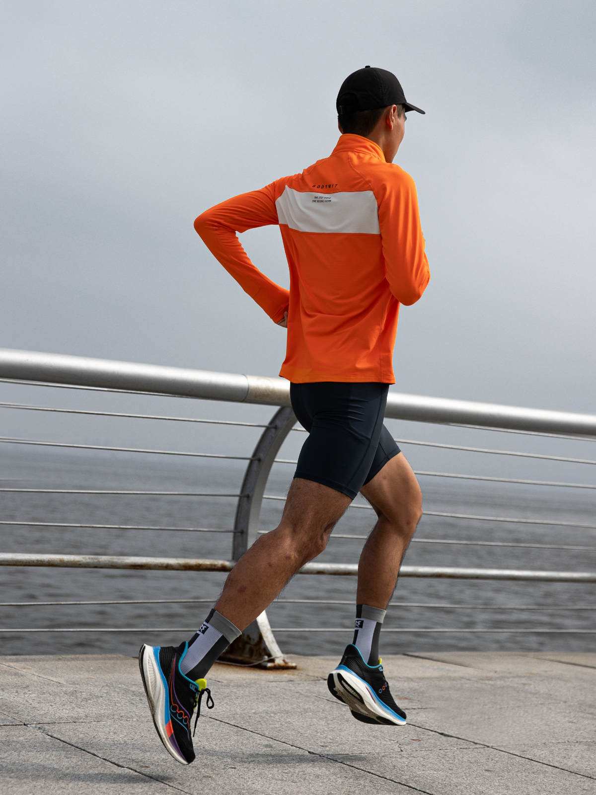 BODYWIT赤乌2.0男拼色立领长袖T恤