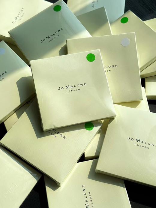 G422 祖马龙 迷人车载香氛 商品图3