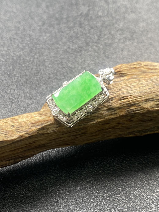 【FC0120】18K镶嵌翡翠冰种无事牌吊坠  冰润光泽  色泽阳绿 商品图3