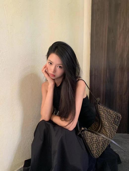 芬迪 最新的秀款老花迷你号simply腋下包（LZ） 商品图5