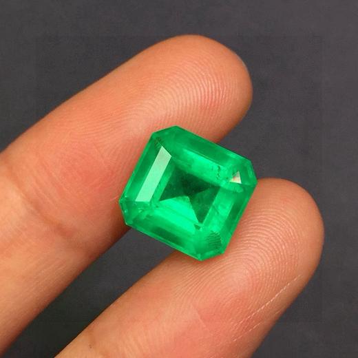 6.64ct刻面无油祖母绿裸石 商品图3