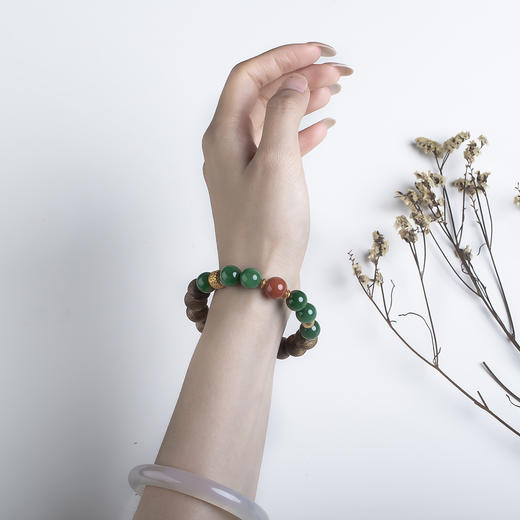 xy0574沉香南红碧玉手串 商品图9