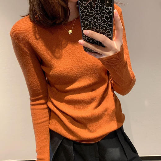 伊泺杉 羊毛针织打底衫 软糯亲肤 垂坠有骨感 圆领/V领 6色可选 商品图4