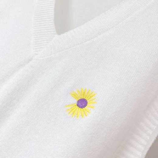 【孤品捡漏】G63刺绣太阳花白色马甲-喜出 商品图1