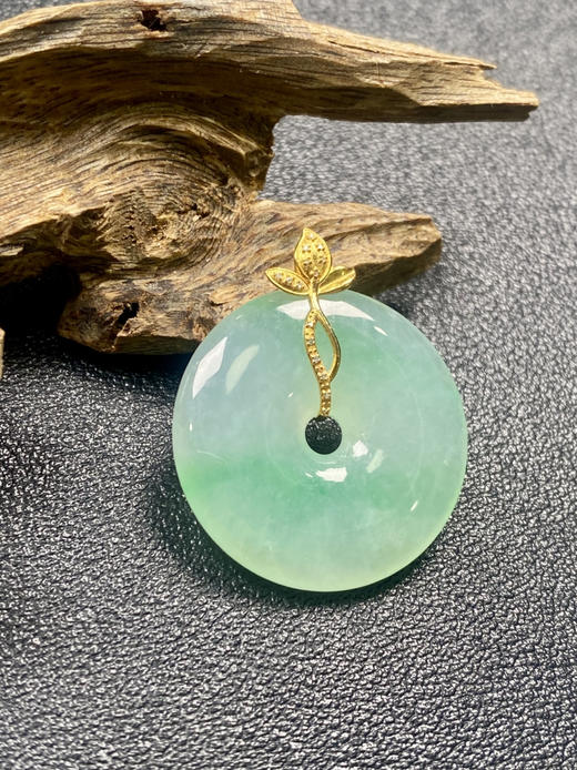 【FC0123】18K镶嵌翡翠冰种飘绿平安扣吊坠  冰润光泽  色泽甜美  福气圆满 商品图0