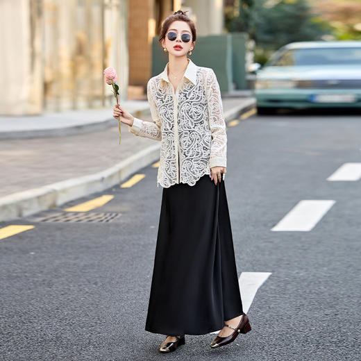 HR CPYY8122蕾丝镂空衬衫吊带连衣裙两件套遮肉显瘦时尚套装裙 商品图3