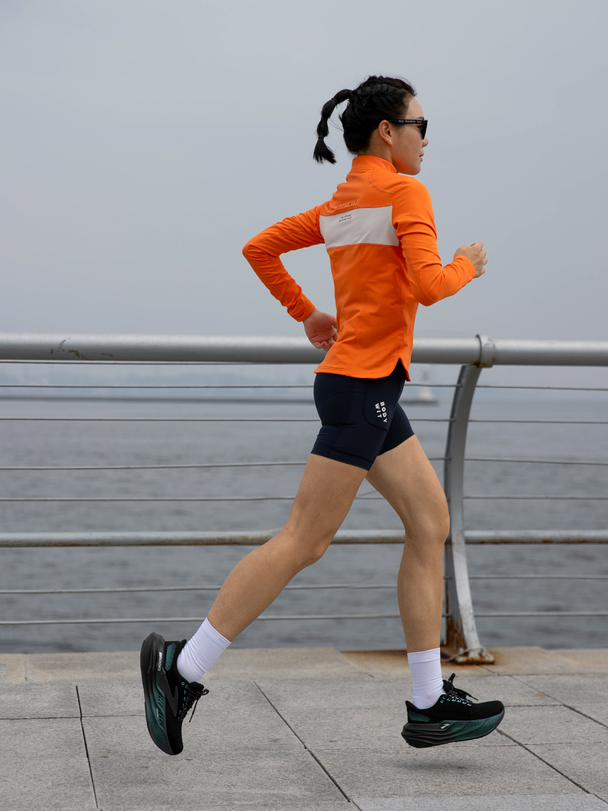 BODYWIT赤乌2.0女拼色立领长袖T恤