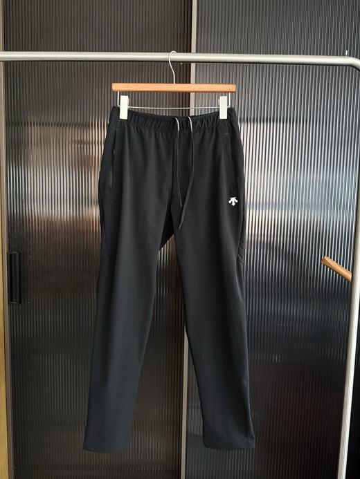 点此购买 迪桑特RUNNING女士梭织防晒速干直筒运动裤 bk 328635 商品图0