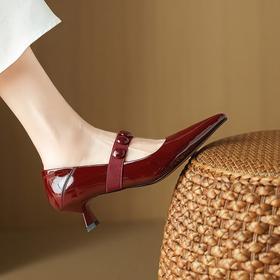 【预售5天】酒红色小跟尖头漆皮玛丽珍浅口舒适不累脚秋冬新款法式通勤两穿鞋DB&M6535