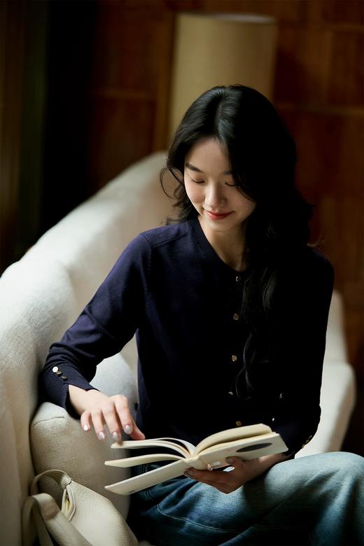 新款多色金属扣点缀羊毛天丝针织开衫 商品图11