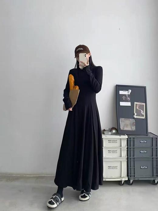 【孤品捡漏】（面料超舒服）G144黑色94.9%粘纤莫代尔大裙摆半高领连衣裙-喜出 商品图3