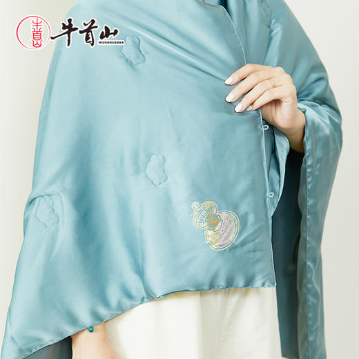 牛首山文创颂福小被可收纳腰枕颈枕桑蚕丝盖被小披肩 商品图1