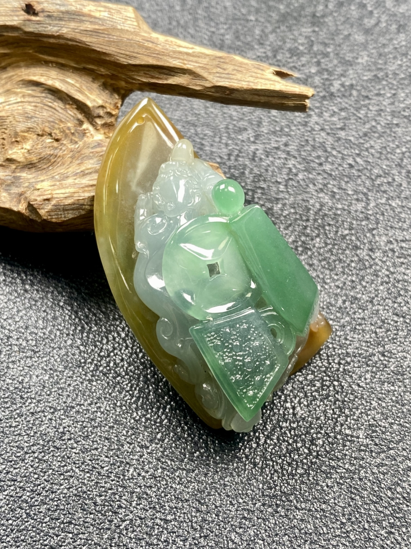 【FC0132】翡翠三彩貔貅牌挂件 特色三彩 温润光泽 雕工精美  招财纳福