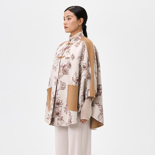 羊绒双面呢格桑花中式领斗篷  SJF97W350N 商品图5