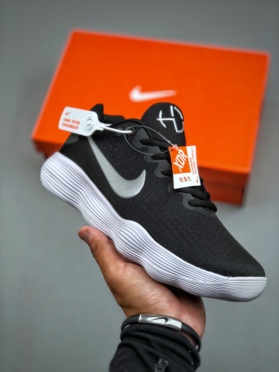 耐克2017天足针织男子低帮篮球鞋