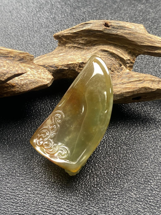 【FC0132】翡翠三彩貔貅牌挂件 特色三彩 温润光泽 雕工精美  招财纳福 商品图3