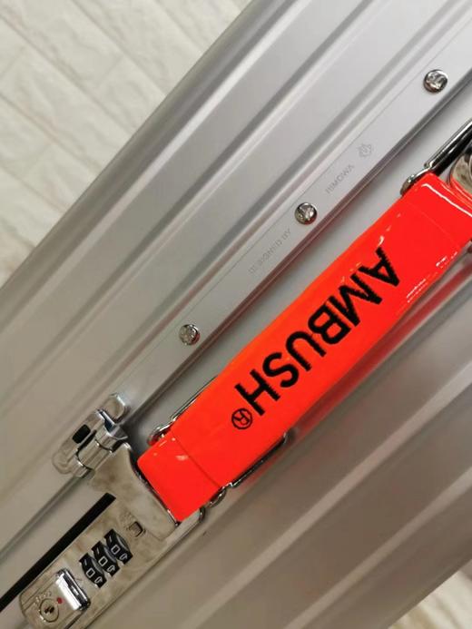 【预定单/一周后发货】RIMOWA × AMBUSH联名合作款经典CLASSIC复古系列旅行箱（GD） 商品图8