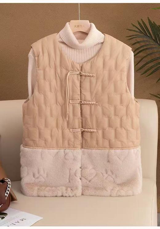 【孤品捡漏】（羽绒 90%白鸭绒）G62羽绒拼环保毛新中式马甲-喜出 商品图1